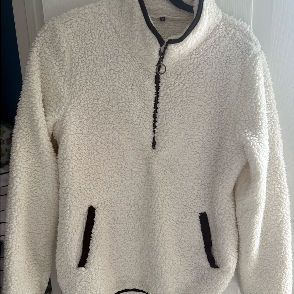 Women’s White Sherpa Fleece Sweater